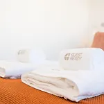 Apartament Guestready - Modern Family-friendly Retreat